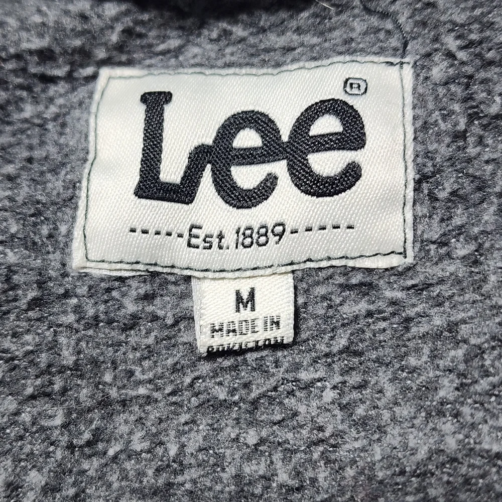 Lee Boys Quarter Zip Pull Ovet Sweater Size Medium
